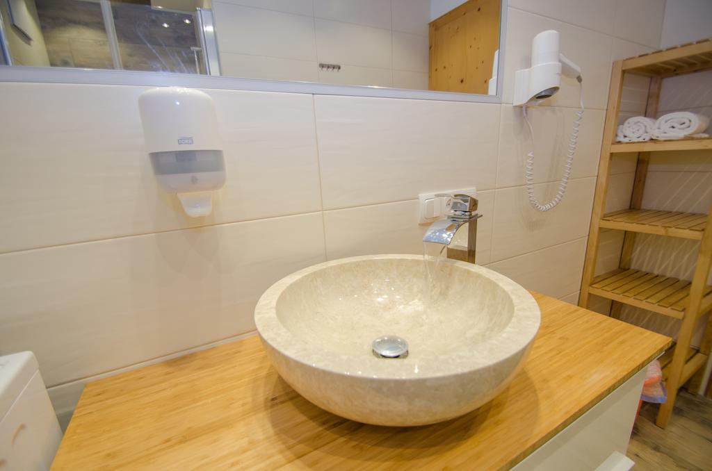 Appartementhaus Lake View By All In One Apartments Zell am See Ngoại thất bức ảnh